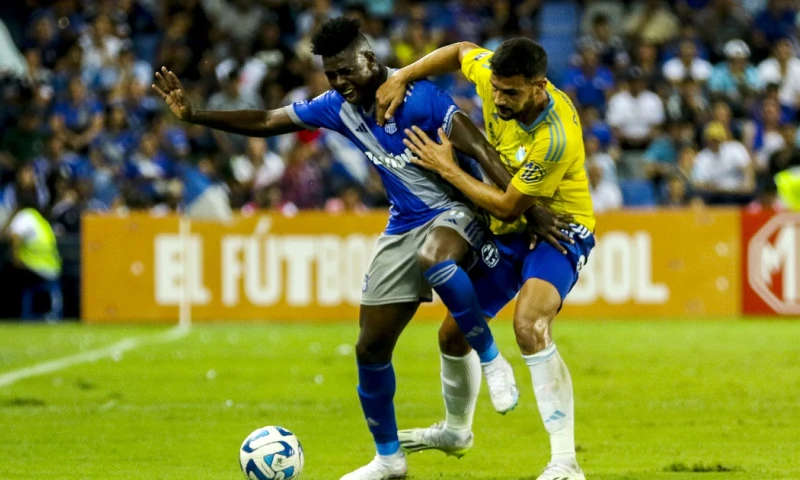 El empate se sumó al triunfo 0-1 que el equipo guayaquileño alcanzó la semana pasada de visitante en Lima / Foto: EFE