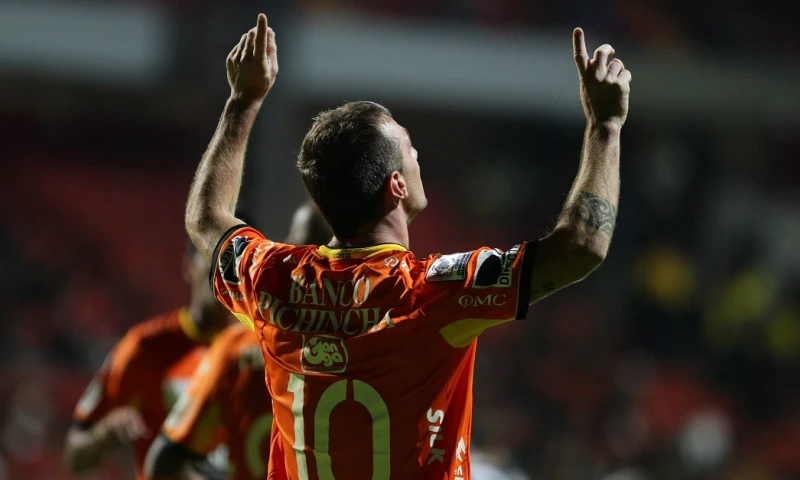 Barcelona recupera la punta tras traspié de Liga de Quito / Foto: EFE