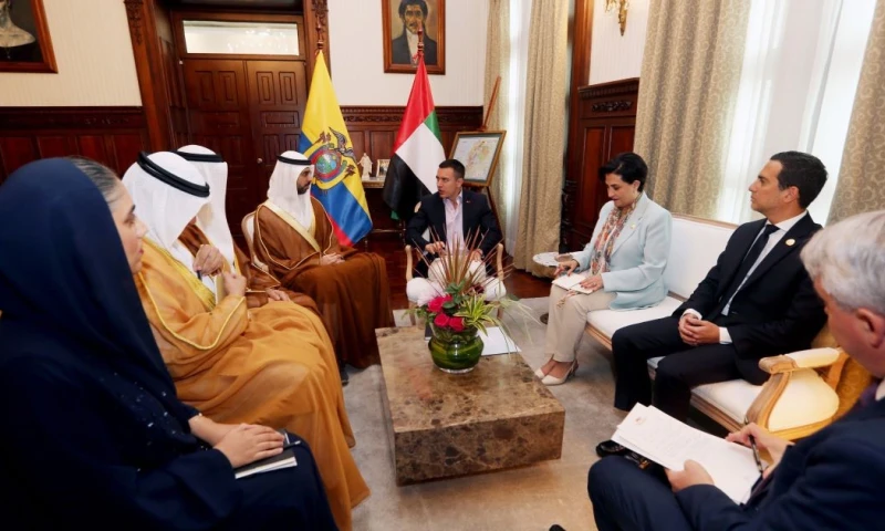 El presidente Daniel Noboa recibió a la delegación emiratí en Carondelet / Foto: cortesía Presidencia