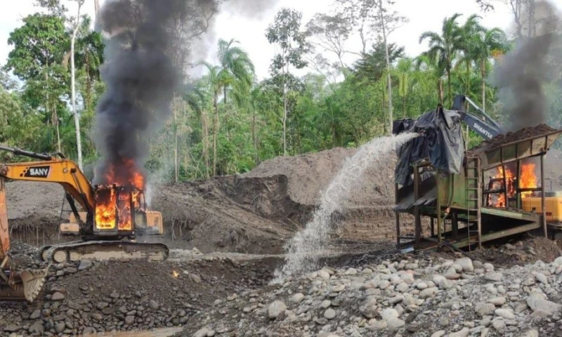 El operativo militar se realizó en la parroquia Peñas, cantón Tiwintza / Foto: cortesía Ejército ecuatoriano
