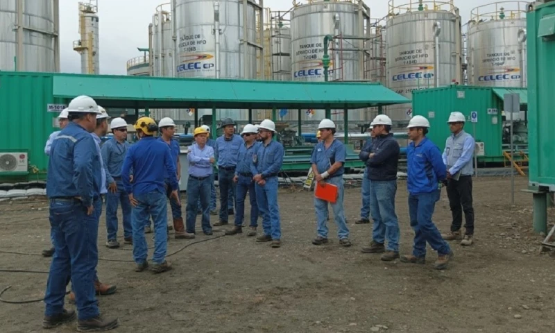CELEC trasladó 20 motores de combustión interna desde la Central Térmica Quevedo hacia el Bloque 43 / Foto: cortesía CELEC