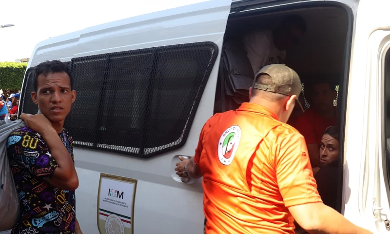 De los 350 extranjeros, 340 provenían de Guatemala, seis de Ecuador, tres de Honduras y uno de El Salvador / Foto: EFE