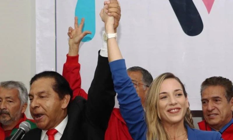 Andrea González recibió el apoyo del Partido Sociedad Patriótica / Foto: cortesía Partido Sociedad Patriótica 