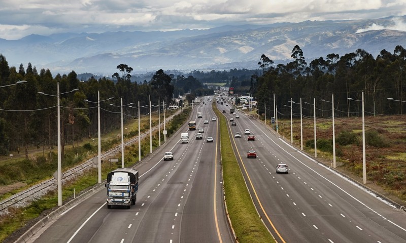 ¿Hasta qué hora es el Pico y placa en Quito? Desde las 6:00 hasta las 9:30 y de las 16:00 a las 20:00 / Foto: Shutterstock