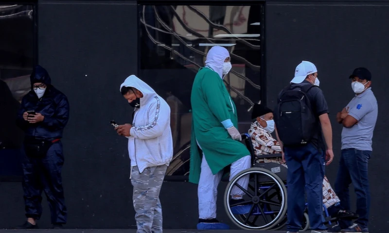 Ecuador reporta 268.219 casos acumulados de covid-19 y 15.394 decesos / Foto EFE