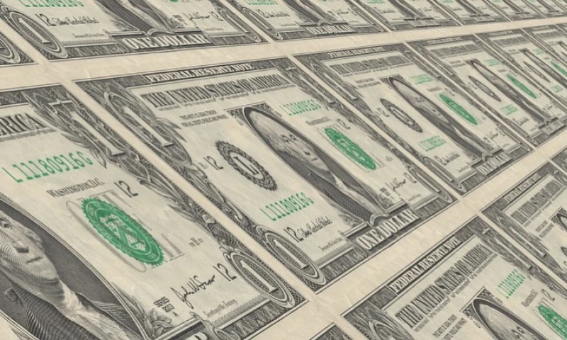 Uniformes. El abastecimiento de vestimenta para laborar ha sido otro inconveniente. La estatal entregó menos uniformes para los trabajadores de campo. Foto: Expreso