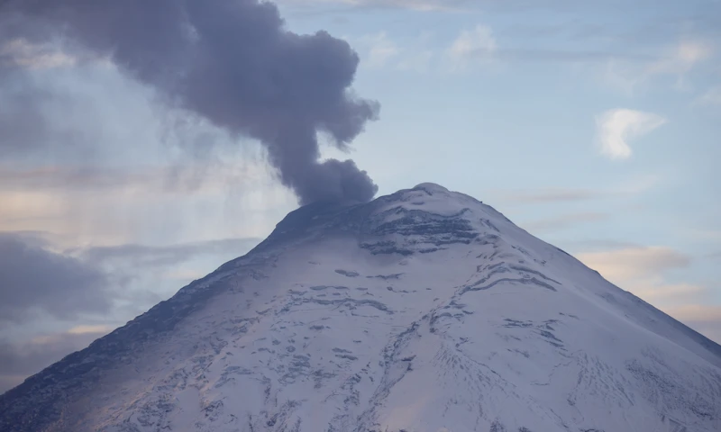 La emisión de gases y ceniza del Cotopaxi es “continua” / Foto: EFE