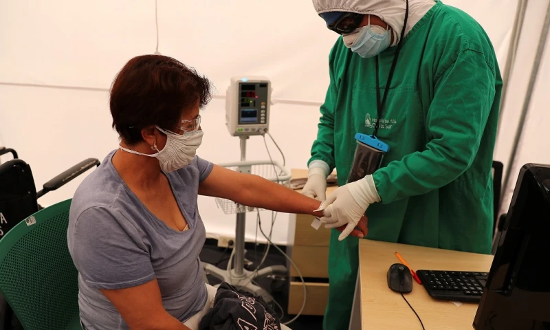 Ecuador suma 542 nuevos contagios de covid-19 y acumula 501.743 positivos / Foto: EFE