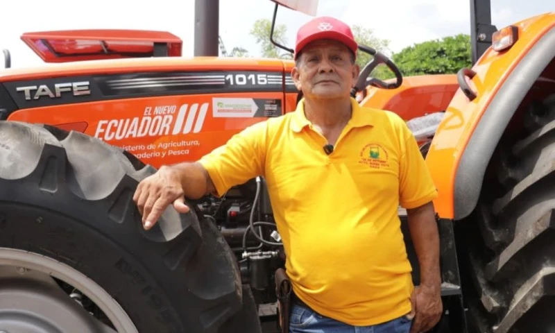 La jornada también incluyó la entrega de 32 títulos de propiedad a familias del cantón Simón Bolívar / Foto: cortesía MAGP