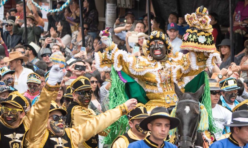 Música, gastronomía, tradición y celebraciones populares fortalecen el atractivo cultural del país más allá de sus paisajes naturales. Foto: cortesía Not Your Average American 