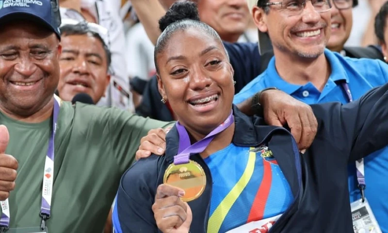 Juleisy Angulo se impuso en el Mundial de Tokio 2025 con una marca de 65,12 metros / Foto: cortesía Comité Olímpico Ecuatoriano