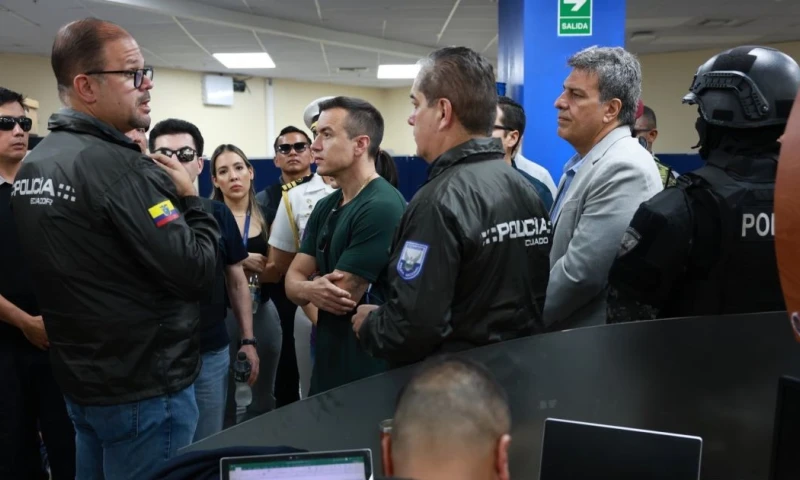 Autoridades vinculan los allanamientos a una estructura que habría operado dentro de CNEL durante más de once años / Foto: cortesía Presidencia