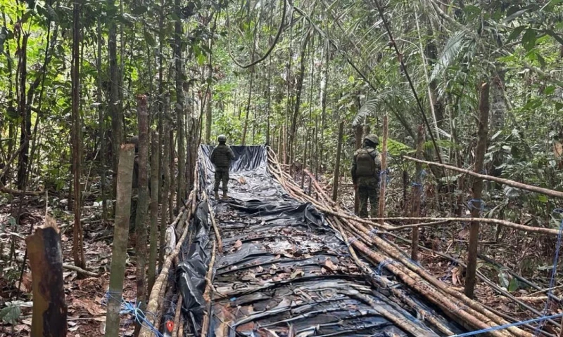 Un convoy fluvial fue interceptado en el río Corrientes y al menos siete trabajadores permanecen retenidos desde el 12 de abril/ Foto: cortesía