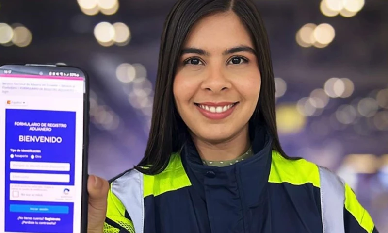 Desde el 29 de julio de 2025, Ecuador exige el nuevo Formulario de Registro Aduanero (FRA). Esta medida aplica para viajeros nacionales o extranjeros que ingresen o salgan del país con más de USD 10.000 en efectivo o bienes de valor./ Foto: cortesía EFE