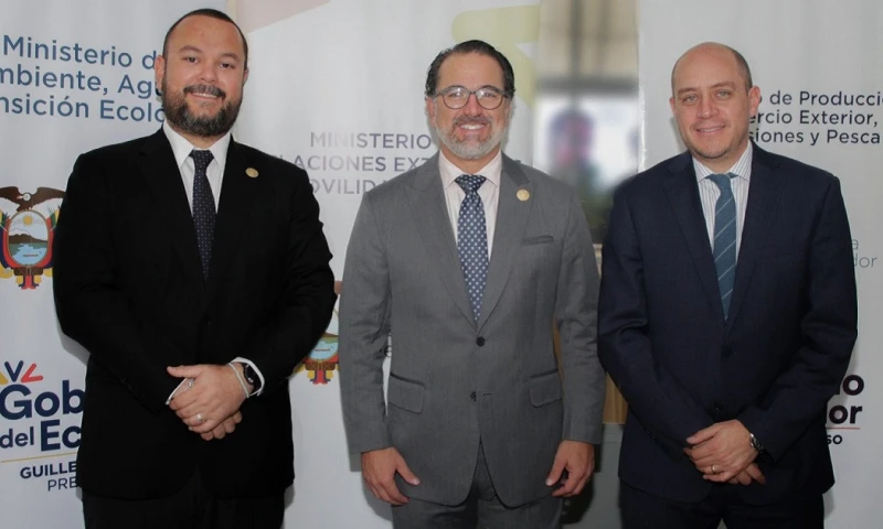 En la presentación participaron los ministros de Relaciones Exteriores, Gustavo Manrique; de Ambiente, José Dávalos; y de Producción, Julio José Prado / Foto: cortesía Ministerio de Ambiente