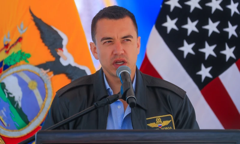 El mandatario llamó a honrar la memoria de un soldado y un policía que fueron asesinados en los últimos días  / Foto: EFE