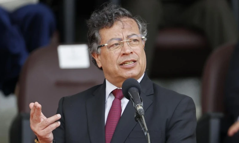 En la lista de asesinados hay cuatro que estaban fuera de servicio y uno que estaba de permiso / Foto: EFE