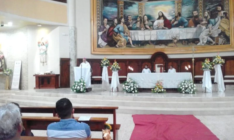 Con 34,2 metros cuadrados, la pintura cubre todo el ancho de la pared posterior, sobre el altar de la catedral zamorana. Foto: El Mercurio