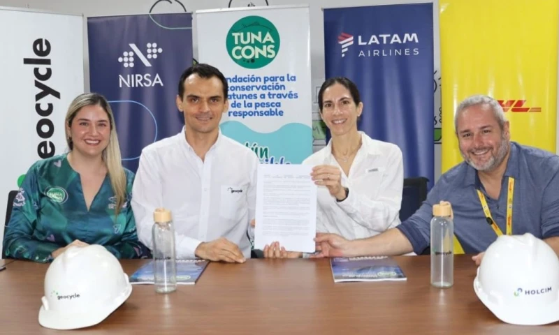 La iniciativa se apoya en el programa “Pescando Plásticos”, liderado por la FENACOPEC / Foto: cortesía 