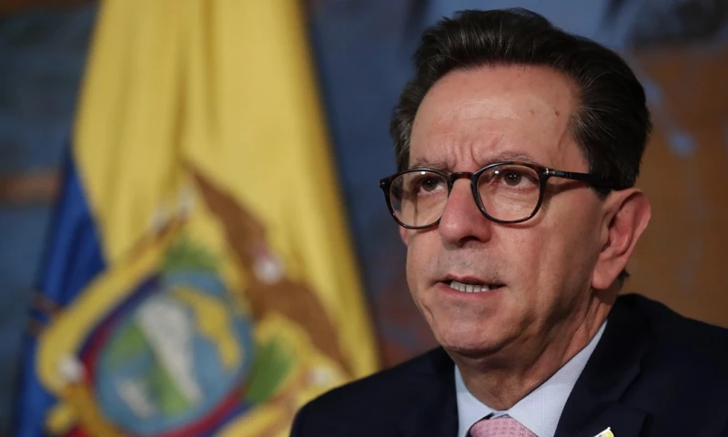 Roberto Izurieta estuvo esta mañana en Teleamazonas/ Foto: cortesía EFE