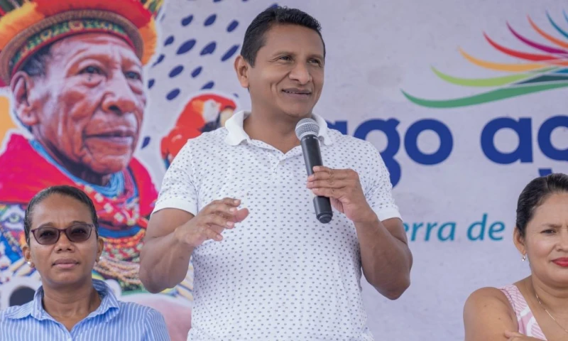 El alcalde de Lago Agrio, Abraham Freire, participó en el evento en Dureno / Foto: cortesía Municipio de Lago Agrio