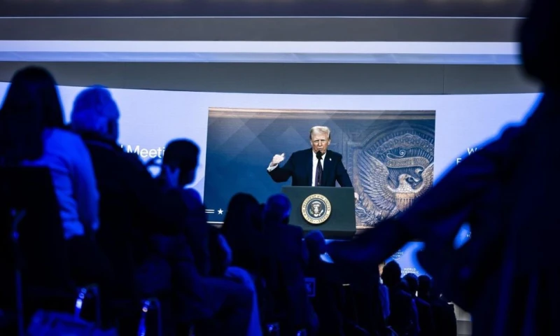 El mandatario instó a empresas globales a fabricar en EE. UU. o pagar aranceles / Foto: EFE