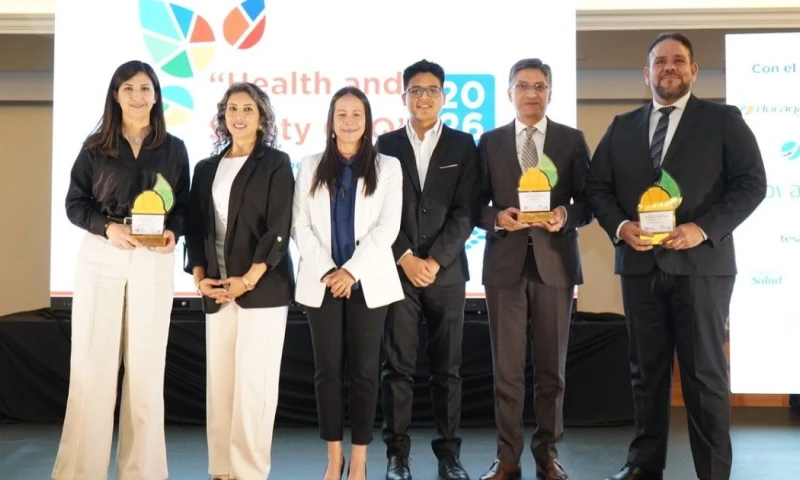 El evento también incluyó espacios de diálogo con representantes de Nova Ecuador, Duragas, Produbanco y Netlife / Foto: cortesía CCQ