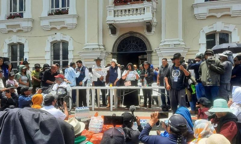 Los bloqueos por las manifestaciones se mantienen todavía / Foto: EFE