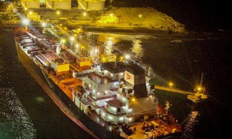 El envío se realizó desde el Muelle de Carga Líquida de la Refinería Talara./ Foto: cortesía Petroperú