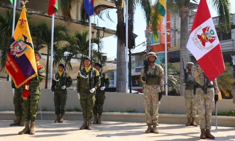Al acto religioso acudieron autoridades militares y civiles de los dos países / Foto: cortesía Ministerio de Defensa