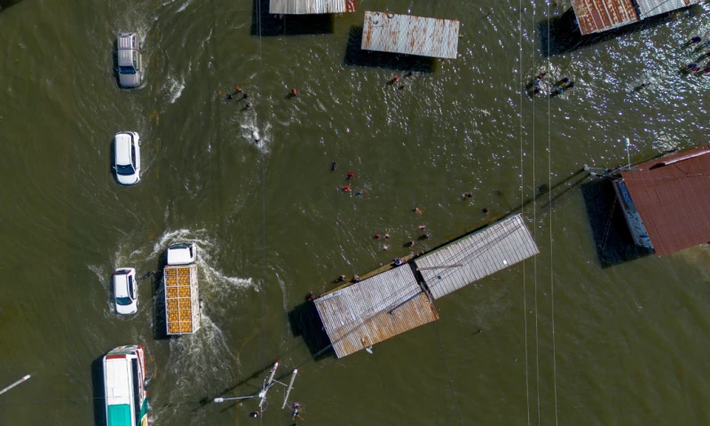 El Gobierno ha desplegado acciones para atender a la población afectada / Foto: EFE