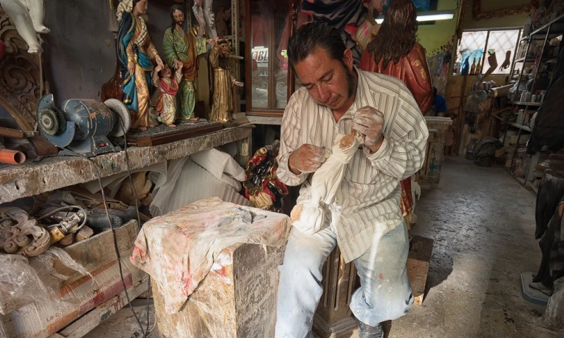 Tallado en madera va a lista representativa de patrimonio cultural en Ecuador / Foto: Shutterstock