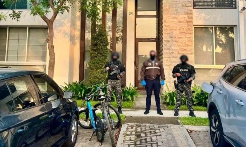 Los allanamientos se llevaron a cabo en Guayaquil y Samborondón / Foto: cortesía Fiscalía General