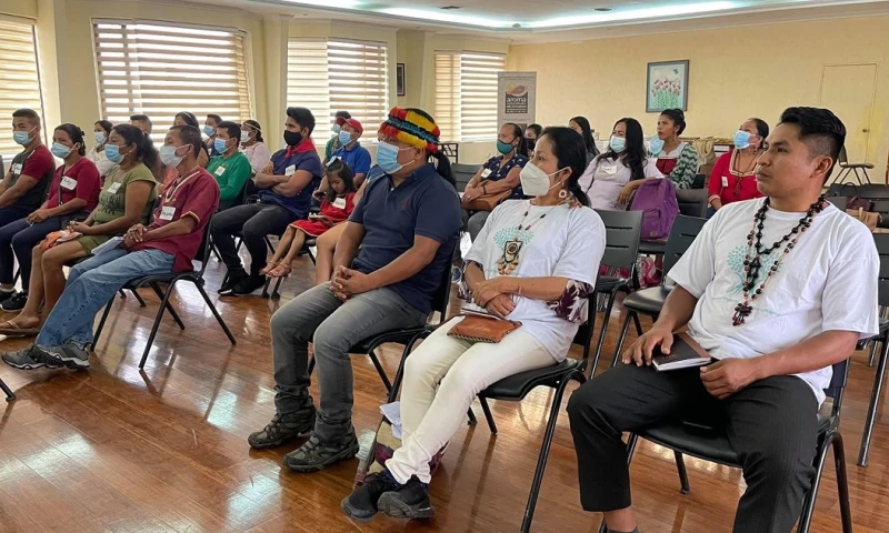 Emprendedores indígenas de Amazonía ecuatoriana compartieron experiencias / Foto: cortesía Confeniae