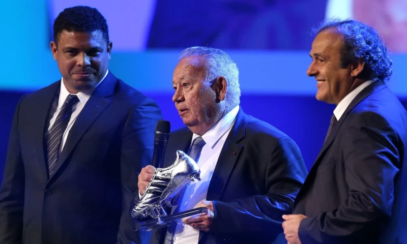 Fontaine fue un delantero centro clásico que se convirtió juntó con Raymond Kopa en la gran figura del Stade de Reims de los años 50 y comienzos de los 60 / Foto: EFE