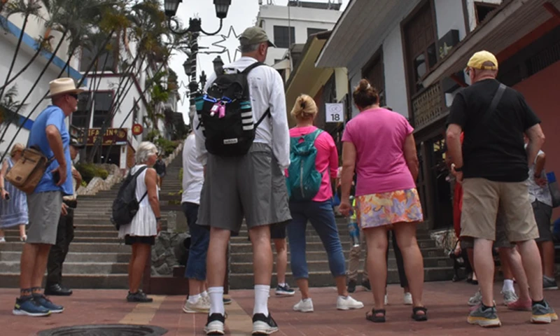 Visitaron el Parque Seminario, Las Peñas, el Mercado Artesanal / Foto: cortesía Municipio de Guayaquil 