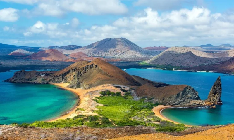 Baltra se convirtió en la primera isla en contar con servicio de energía eléctrica en el archipiélago / Foto: cortesía