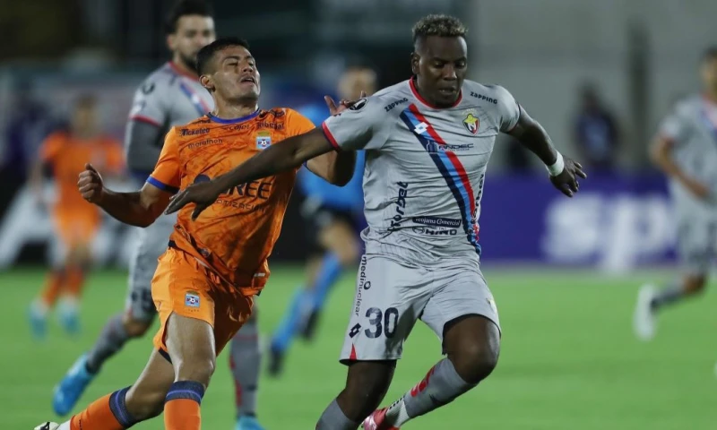 El Nacional venció 2-1 a Blooming en el estadio Atahualpa / Foto: EFE