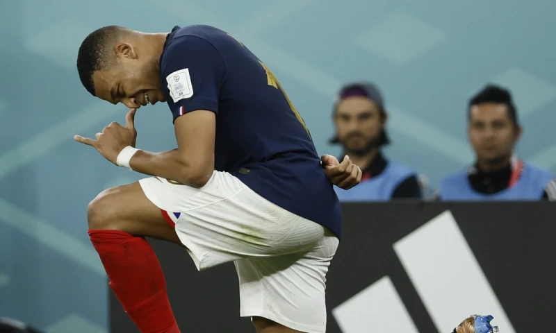 Los cuartos se cerrarán el sábado a las 22:00 (20.00/19.00) en el estadio Al Bayt de Al Khor, el más lejano a Doha / Foto: EFE