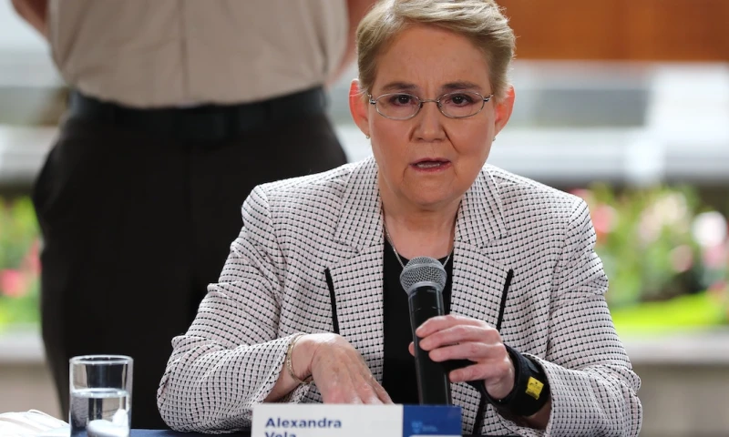 Militares mantendrán controles en los exteriores de cárceles / Foto: EFE 