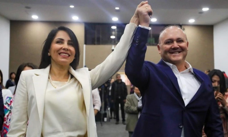 Luisa González y Diego Borja son los candidatos de la Revolución Ciudadana / Foto: EFE