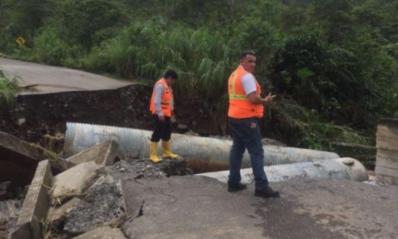 Desplome puente Pastaza/Riesgos Ecuador. Foto: Metro Ecuador