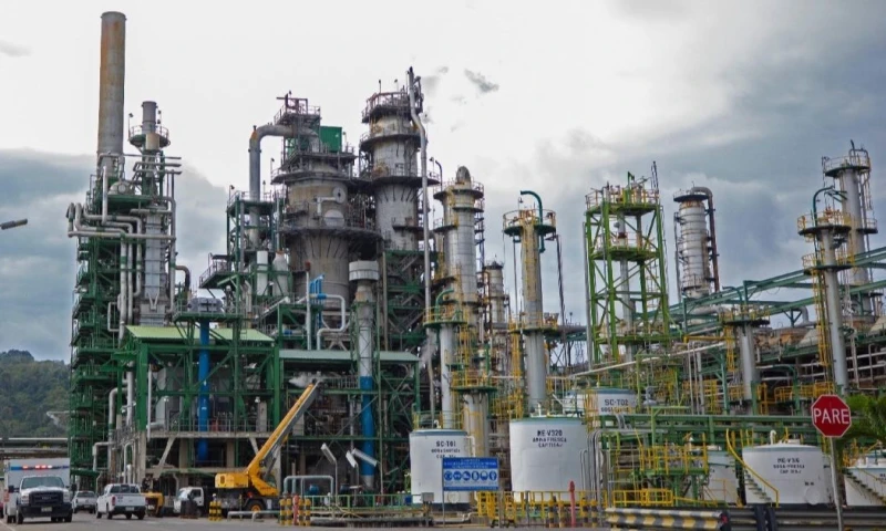 Entre el 1 de marzo y el 25 de abril, los inventarios cayeron unos 4,8 millones de barriles diarios / Foto: cortesía Petroecuador