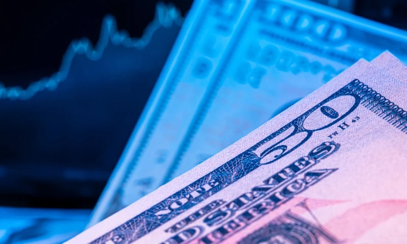 La divisa estadounidense bajó -$29,08 pesos respecto a la jornada anterior (-0.78%). / Foto: Shutterstock