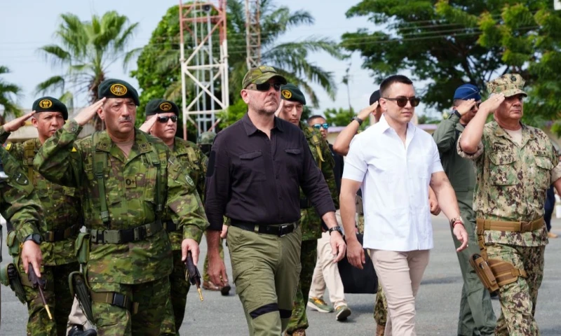 A inicios de junio, el presidente Daniel Noboa entregó 2 helicópteros AirBus H225 a la FAE / Foto: cortesía Presidencia