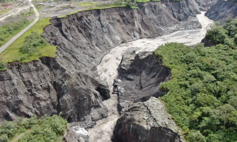 La erosión del río Coca - Foto: El Oriente