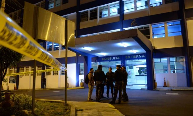 Diligencia. En el Hospital de la Policía se reconstruyó la revuelta del 30S. Foto: Expreso