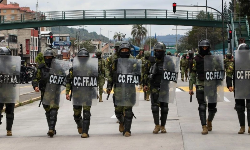La Policía y las Fuerzas Armadas han logrado controlar las protestas en Quito / Foto: EFE