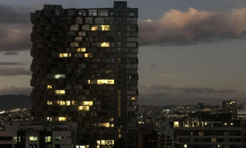 Se está enviando electricidad a Perú para abastecer a la costa norte peruana / Foto: EFE