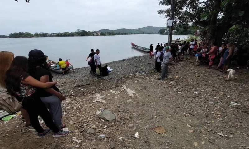 La embarcación transportaba 25 personas, una cantidad superior al límite permitido / Foto: cortesía Fiscalía